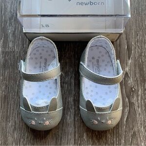 Mayoral Silver Bunny Ballerina Shoes.
Size 7-9 Months. NEW